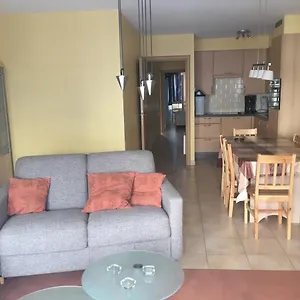 Appartement Gelegen App Met Lateraal Zeezicht, Oostende