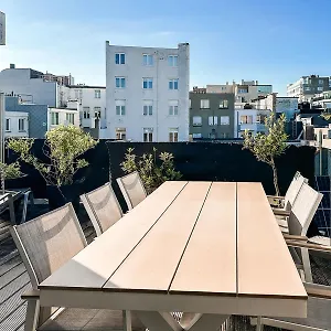 Appartement Modern Centrum Met Enorm Dakterras, Oostende