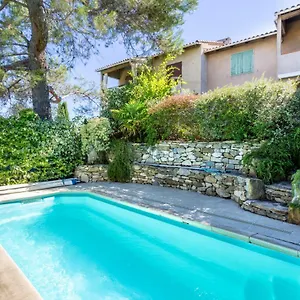 https://t3-rez-de-jardinpiscine-privee.fr-provencehotel.com